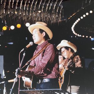 趣味の音楽活動。ボーカル・ギターを担当